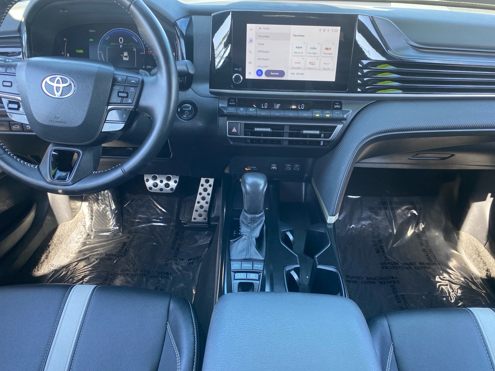2026 Toyota Camry SE - Photo 11