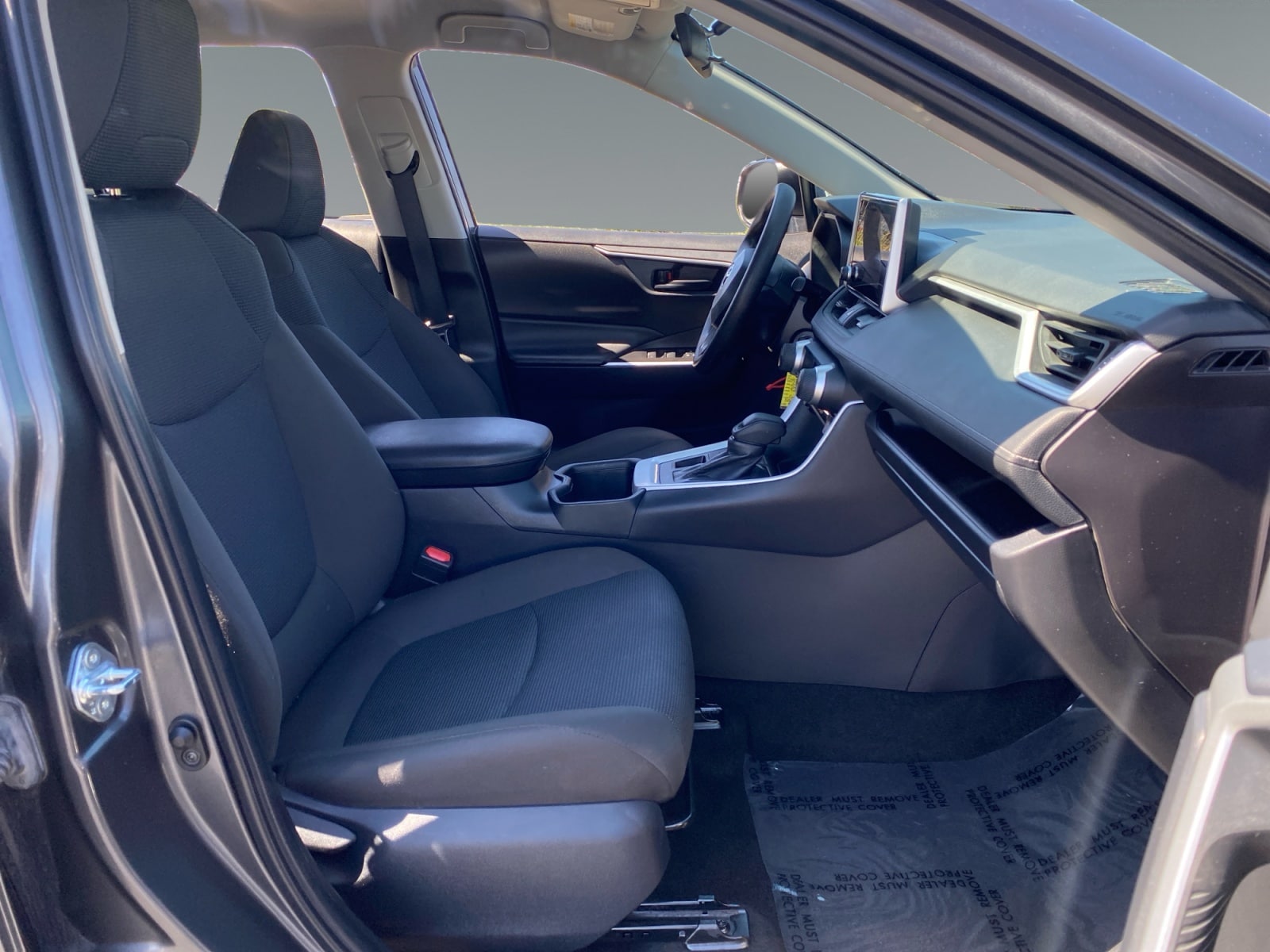 2025 Toyota RAV4 LE - Photo 15