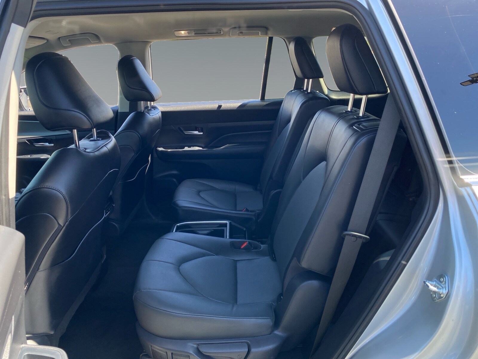 2025 Toyota Grand Highlander XLE - Photo 13