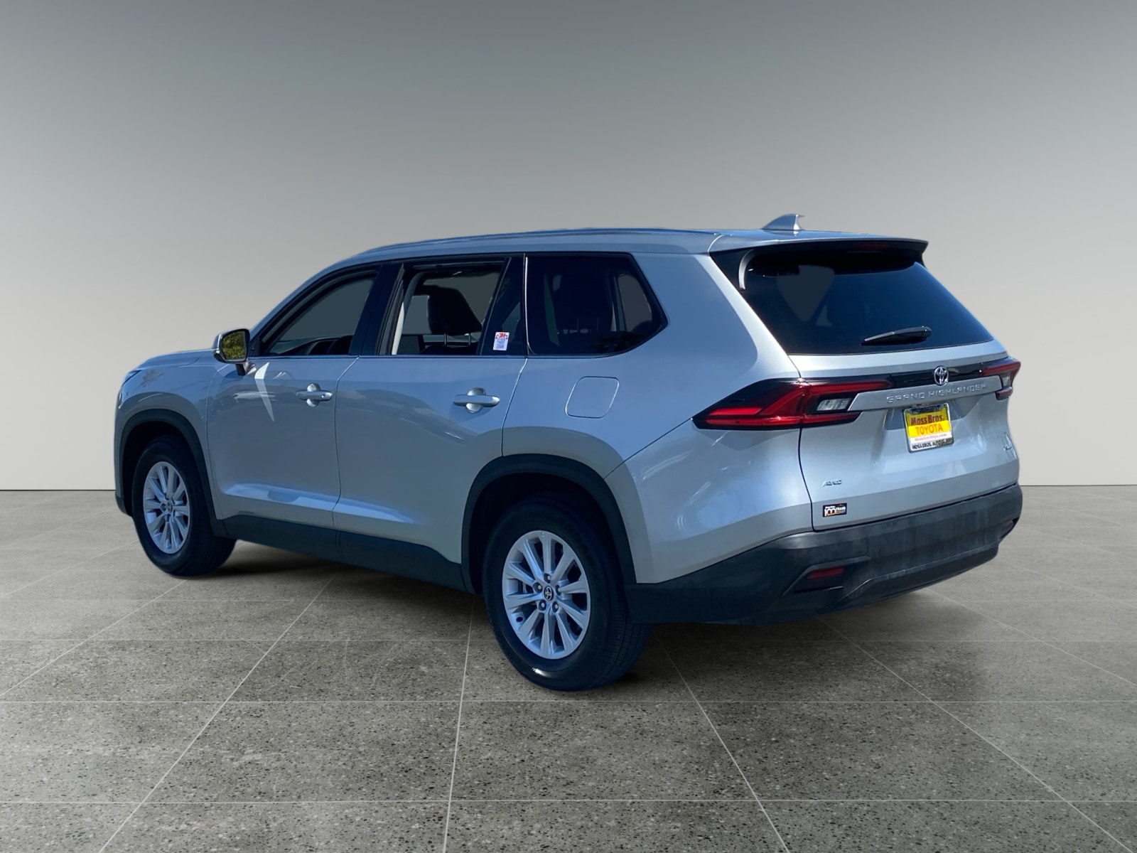 2025 Toyota Grand Highlander XLE photo 3