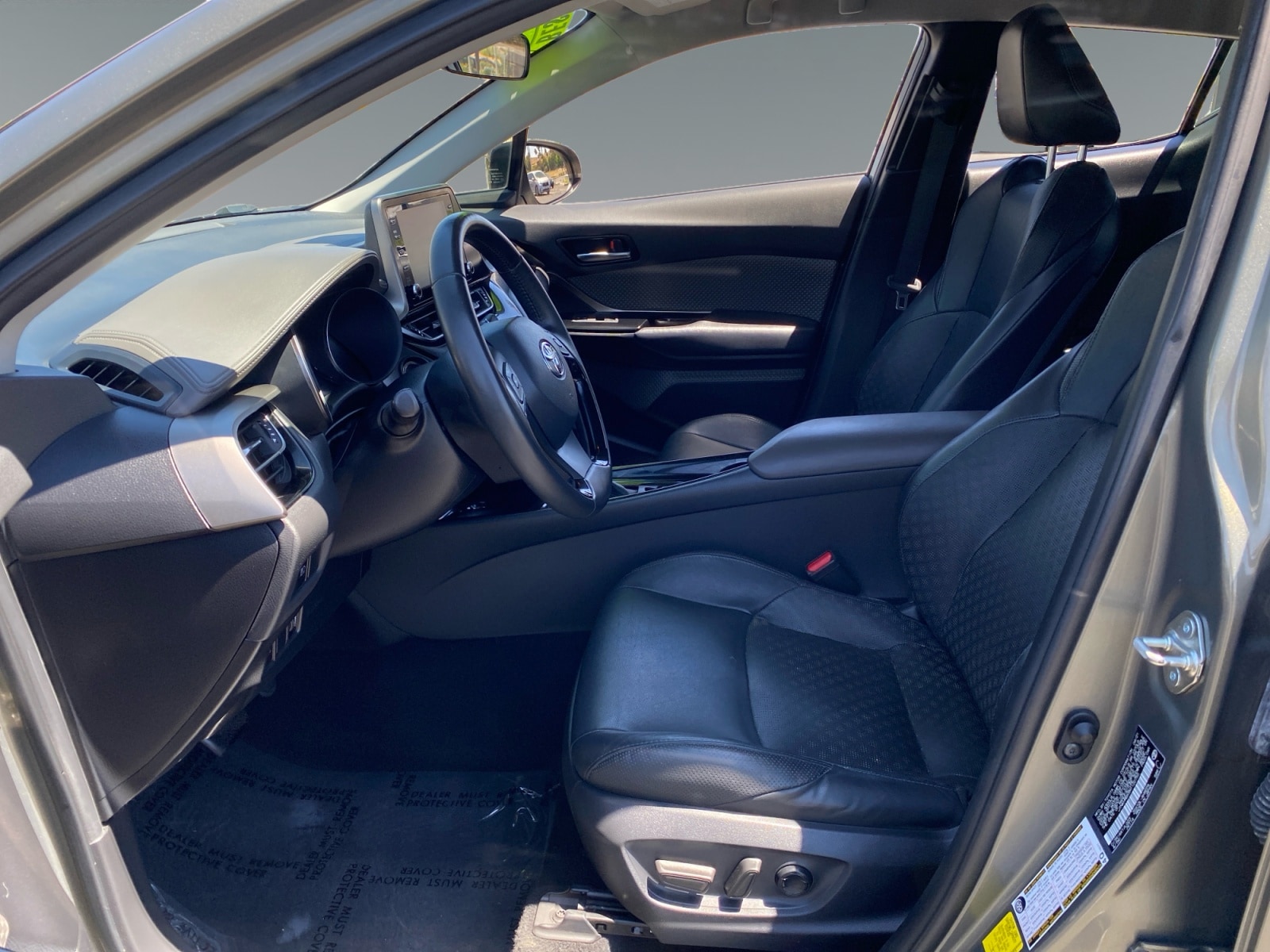 2021 Toyota C-HR Limited - Photo 9