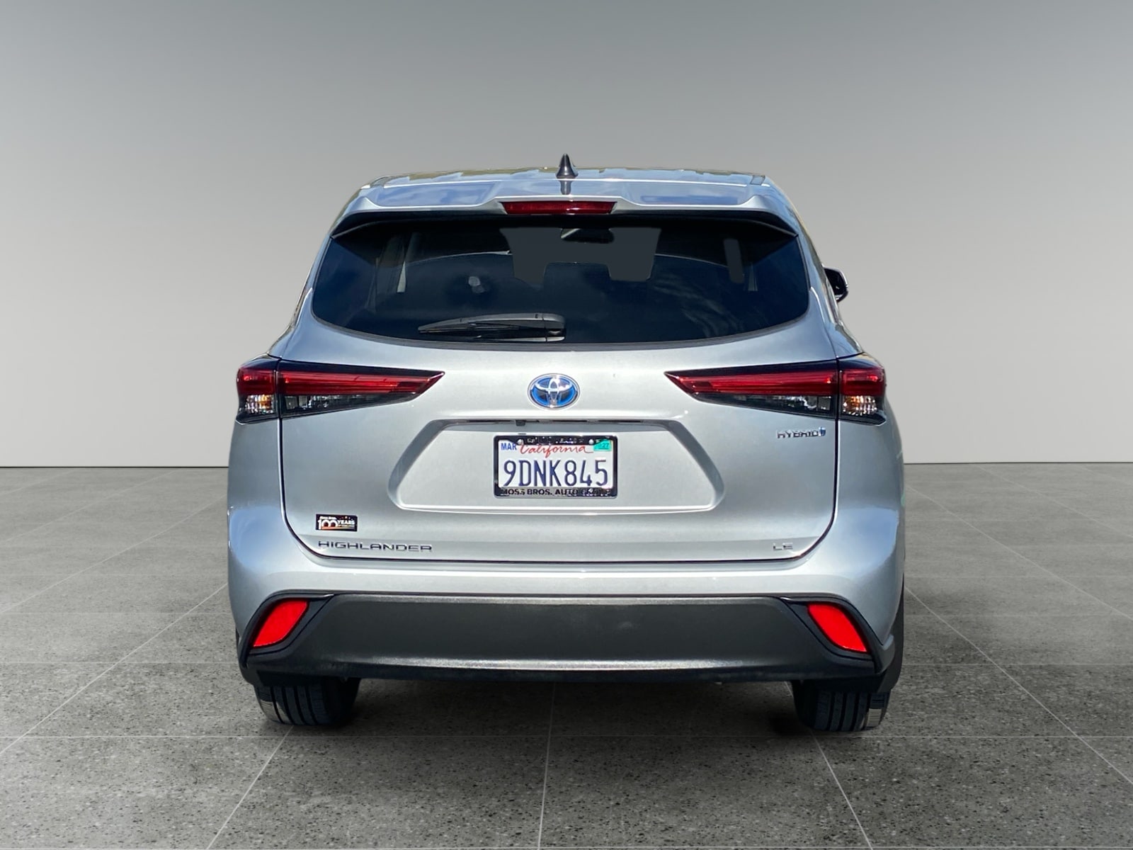 2023 Toyota Highlander LE - Photo 4