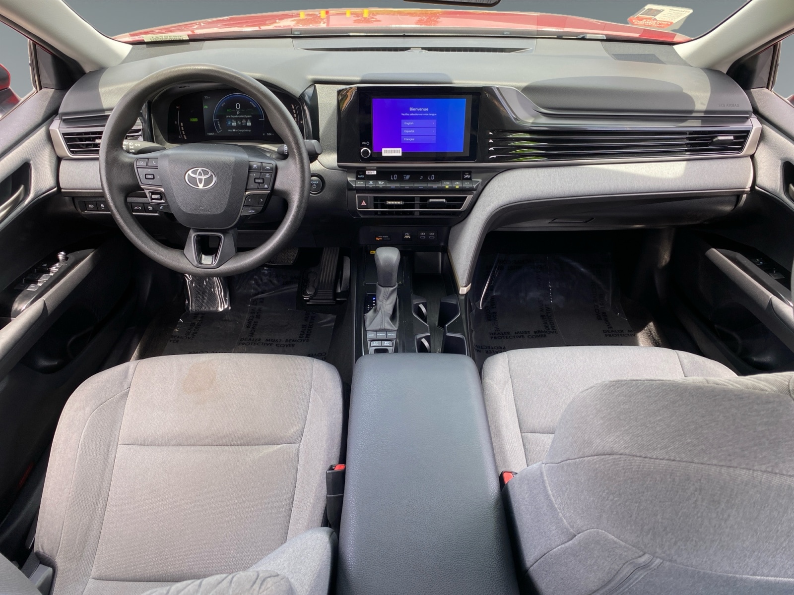 2025 Toyota Camry LE - Photo 9