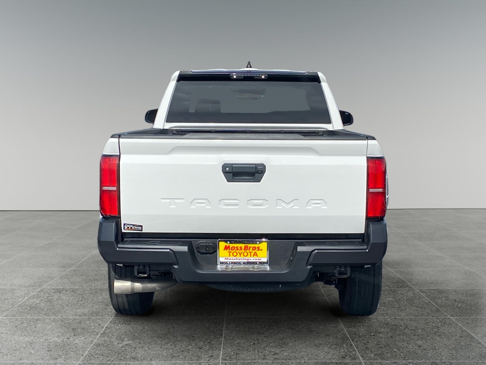 2024 Toyota Tacoma SR photo 4