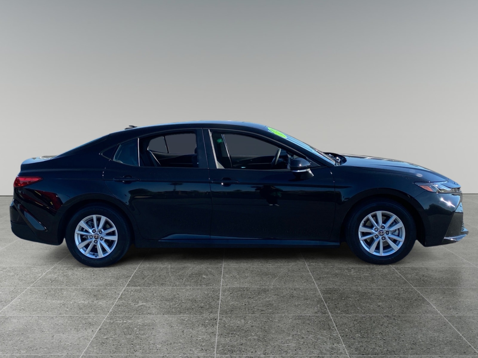 2025 Toyota Camry LE photo 6