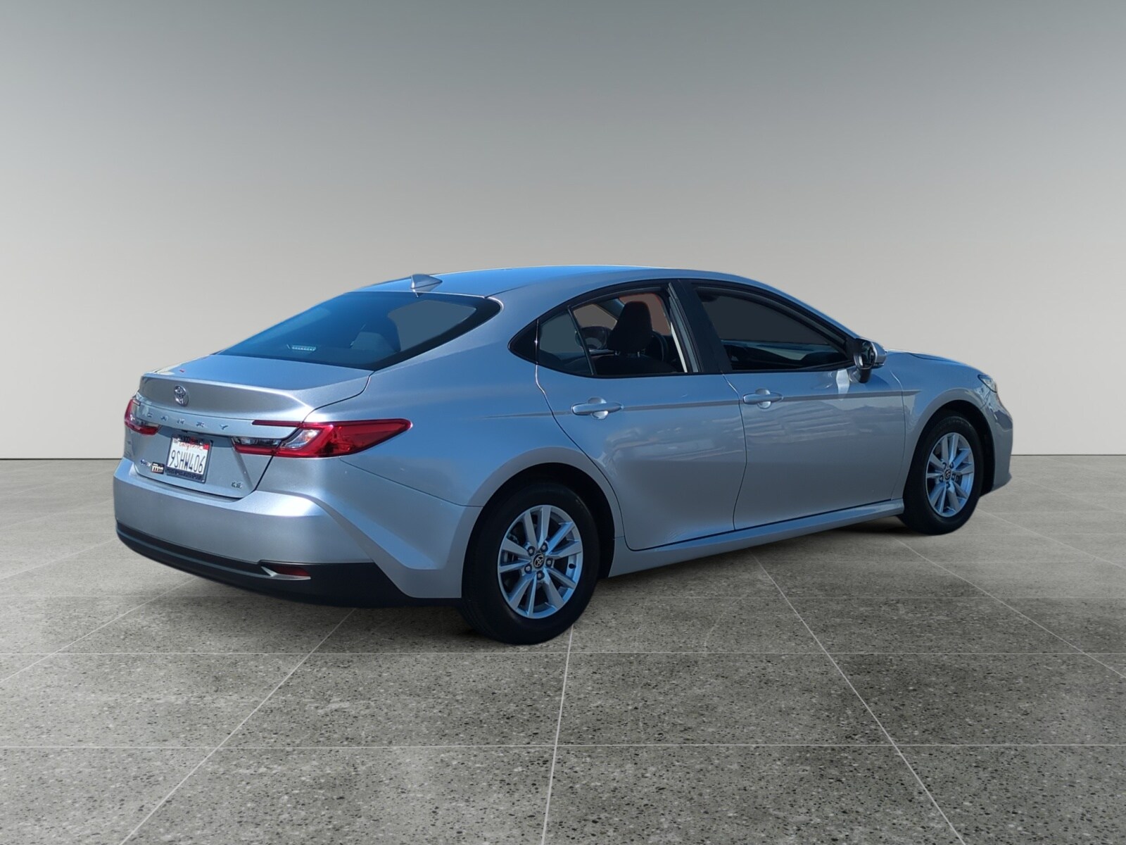 2025 Toyota Camry LE photo 4