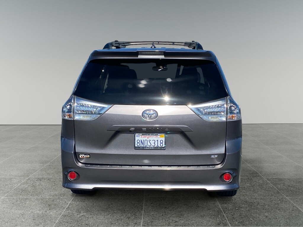 Used 2020 Toyota Sienna SE Van