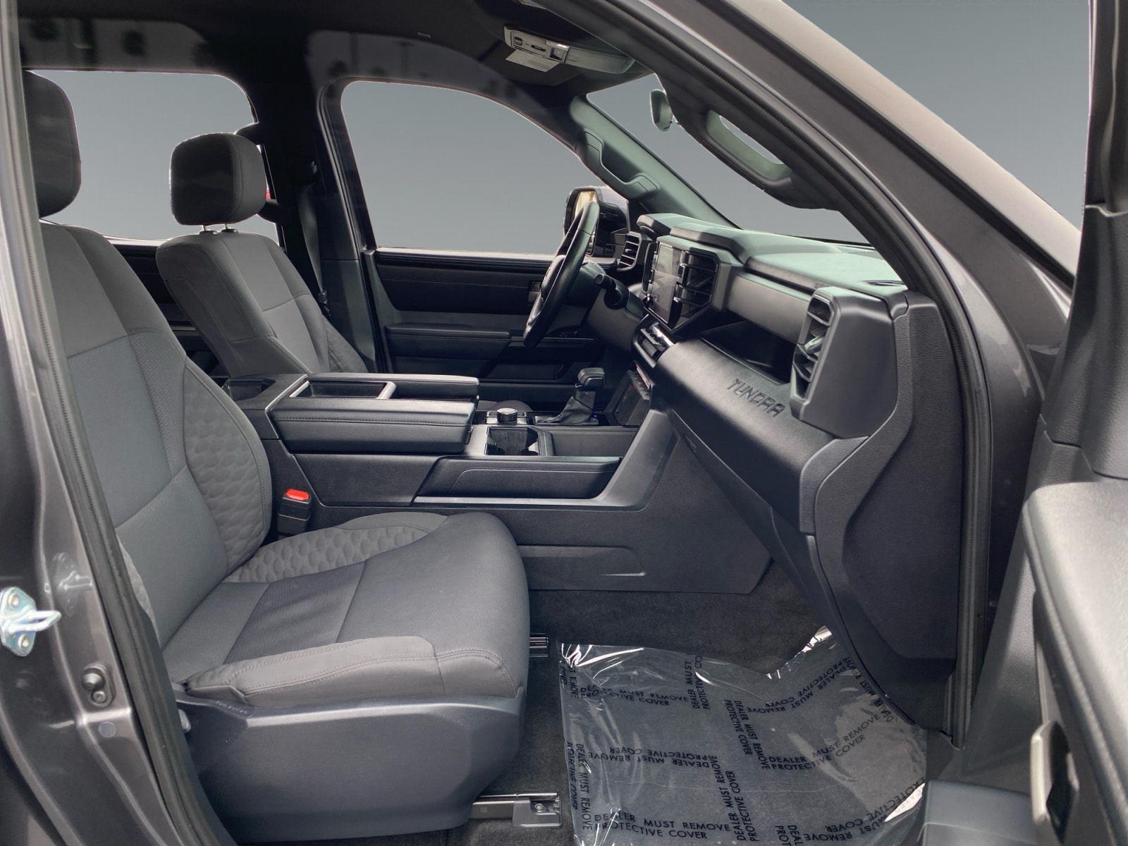 2025 Toyota Tundra SR5 - Photo 15