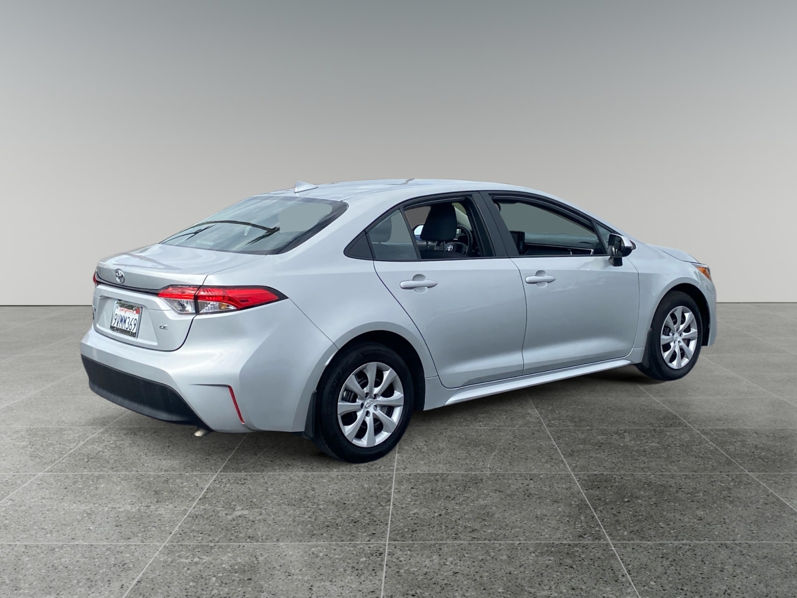 2026 Toyota Corolla LE - Photo 5