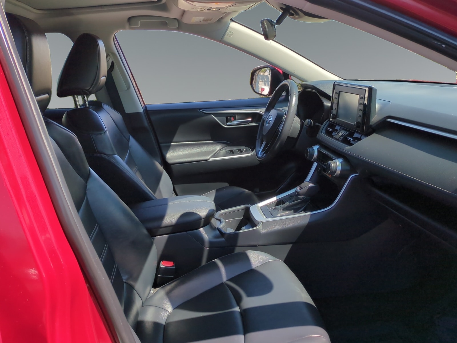 2019 Toyota RAV4 XLE Premium - Photo 15