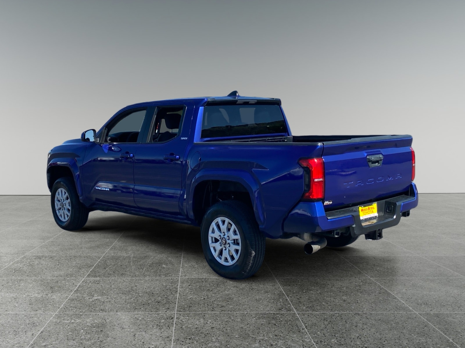 2024 Toyota Tacoma SR5 photo 3