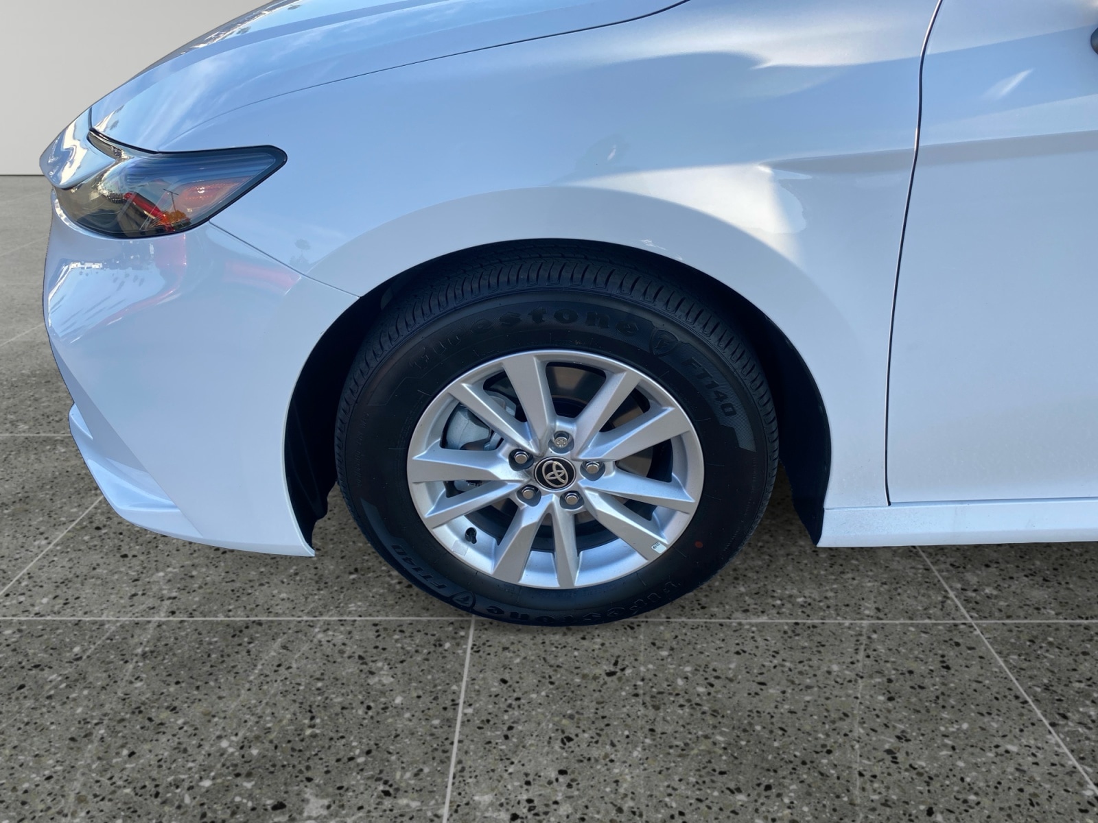 2025 Toyota Camry LE - Photo 14