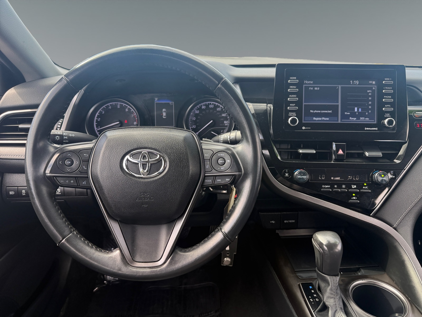 2024 Toyota Camry SE - Photo 12