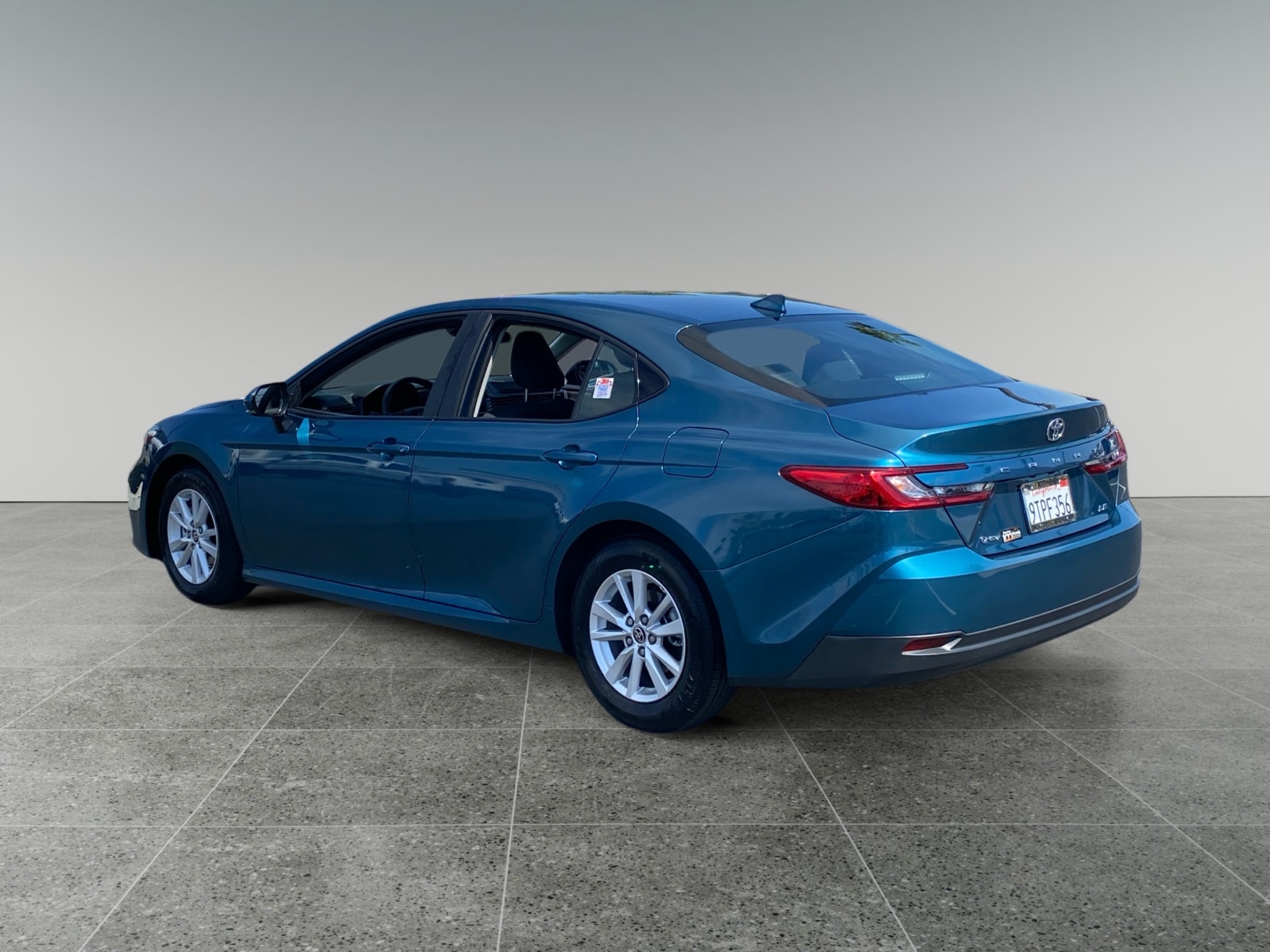 2025 Toyota Camry LE photo 3