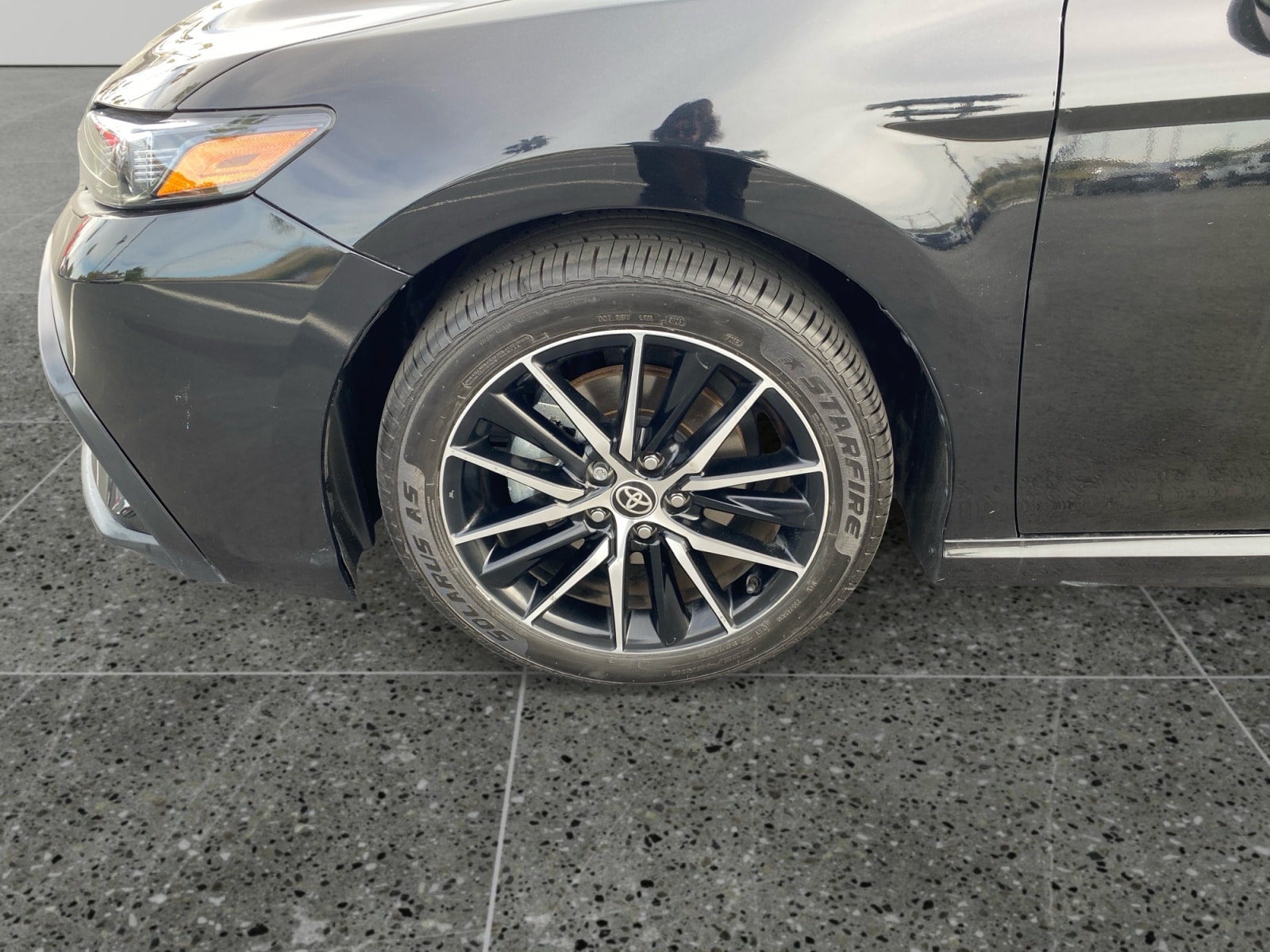 2024 Toyota Camry SE - Photo 14