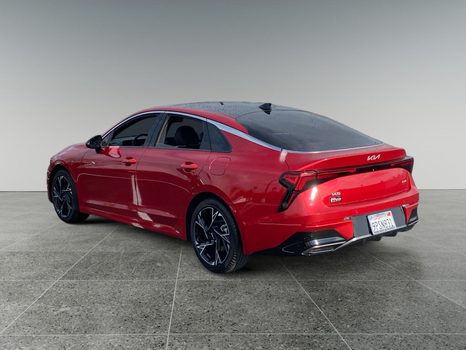 2025 Kia K5 GT-Line photo 3