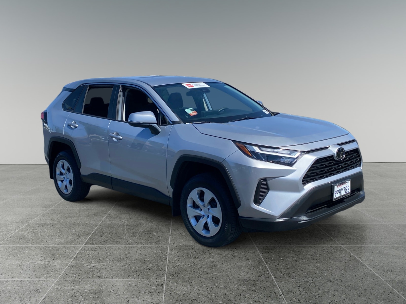2024 Toyota RAV4 LE - Photo 7
