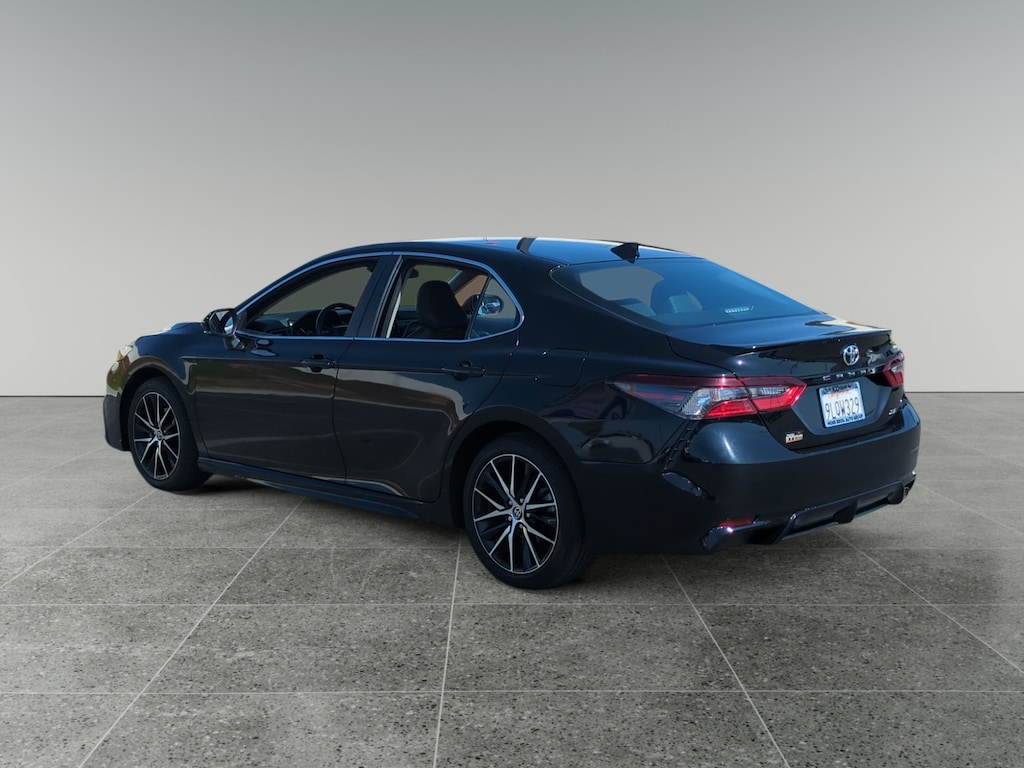 Used 2024 Toyota Camry SE Sedan