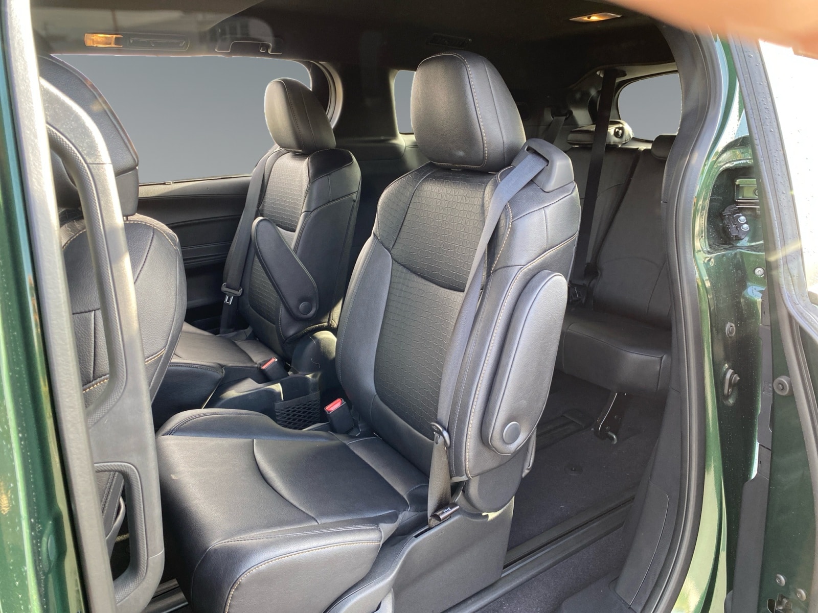 2025 Toyota Sienna Woodland Edition - Photo 13