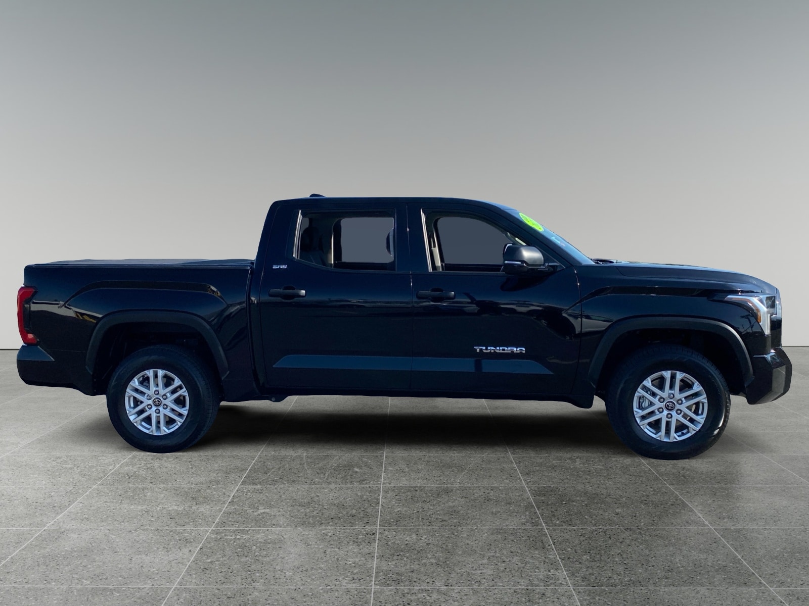 2023 Toyota Tundra SR5 photo 6