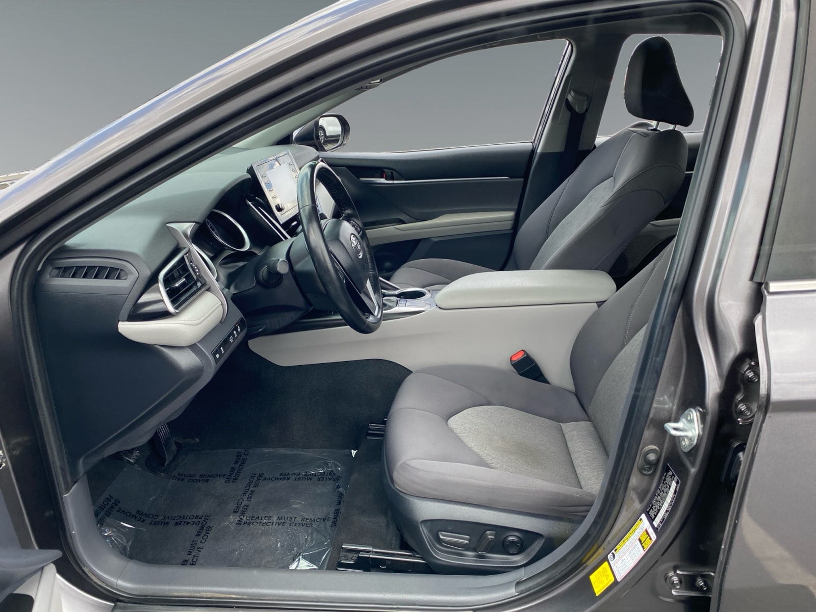 2023 Toyota Camry LE - Photo 9