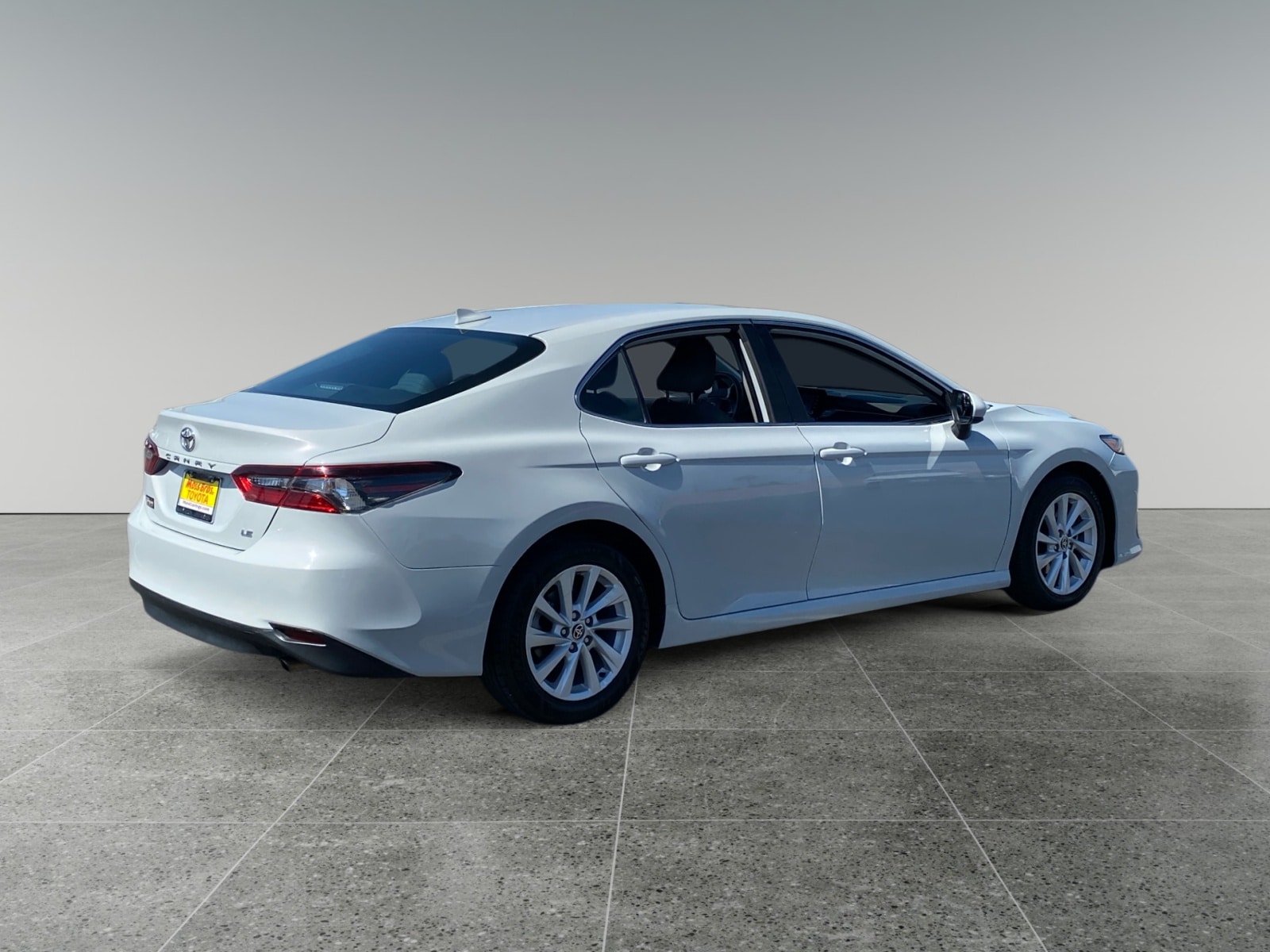 2022 Toyota Camry LE photo 5