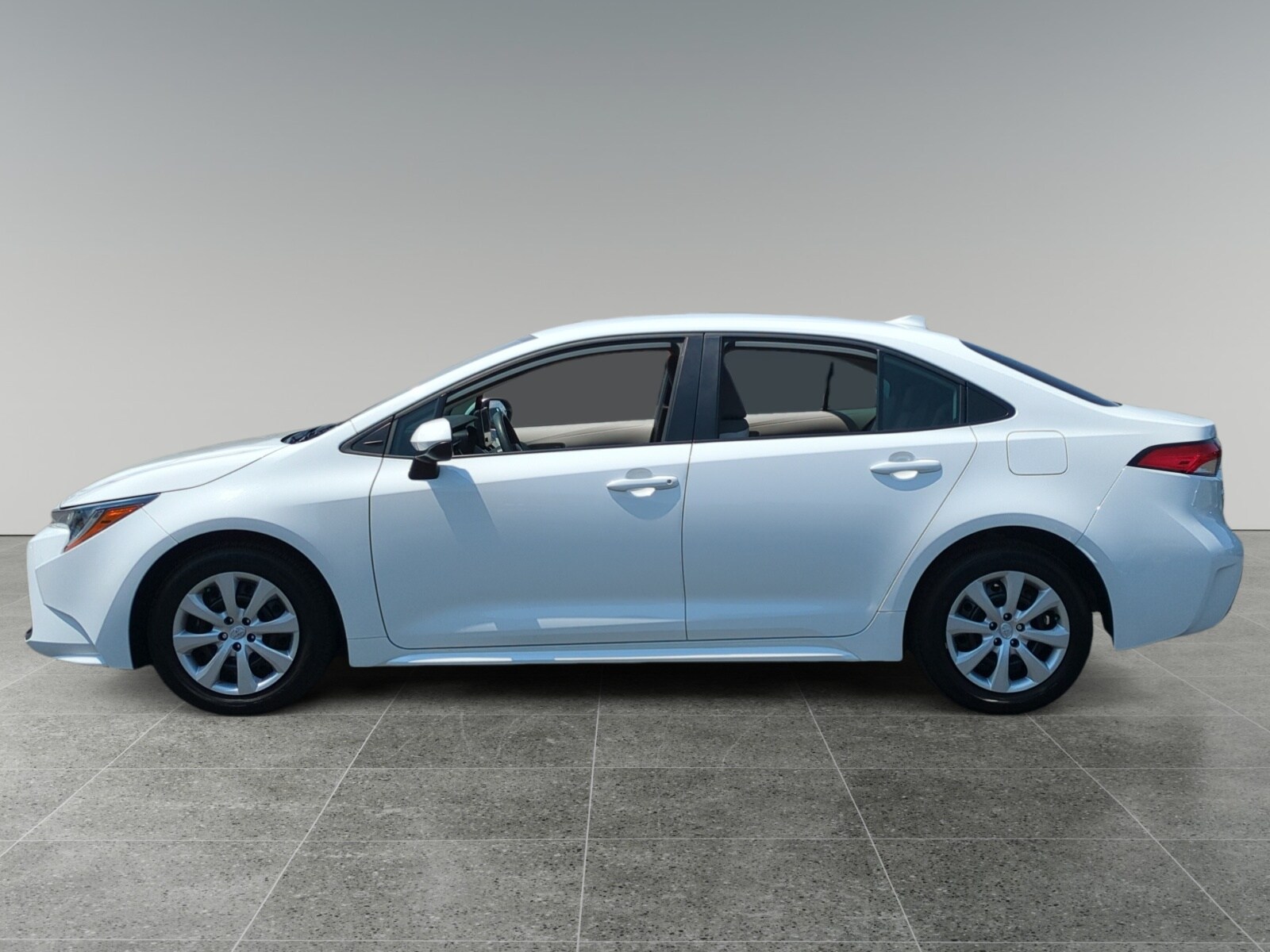 2024 Toyota Corolla LE photo 2