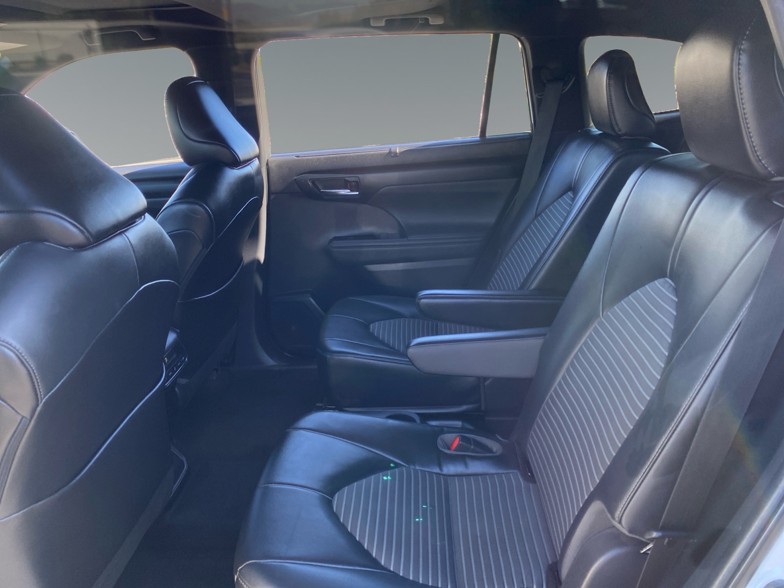 2023 Toyota Highlander XSE - Photo 13