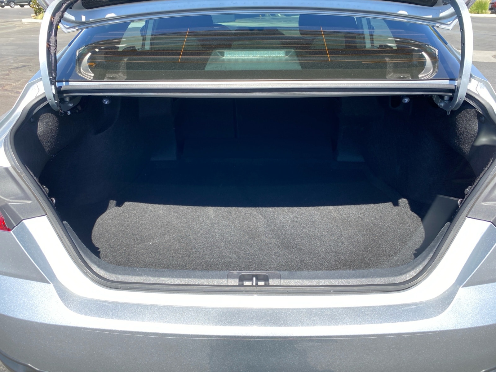 2025 Toyota Camry LE - Photo 16
