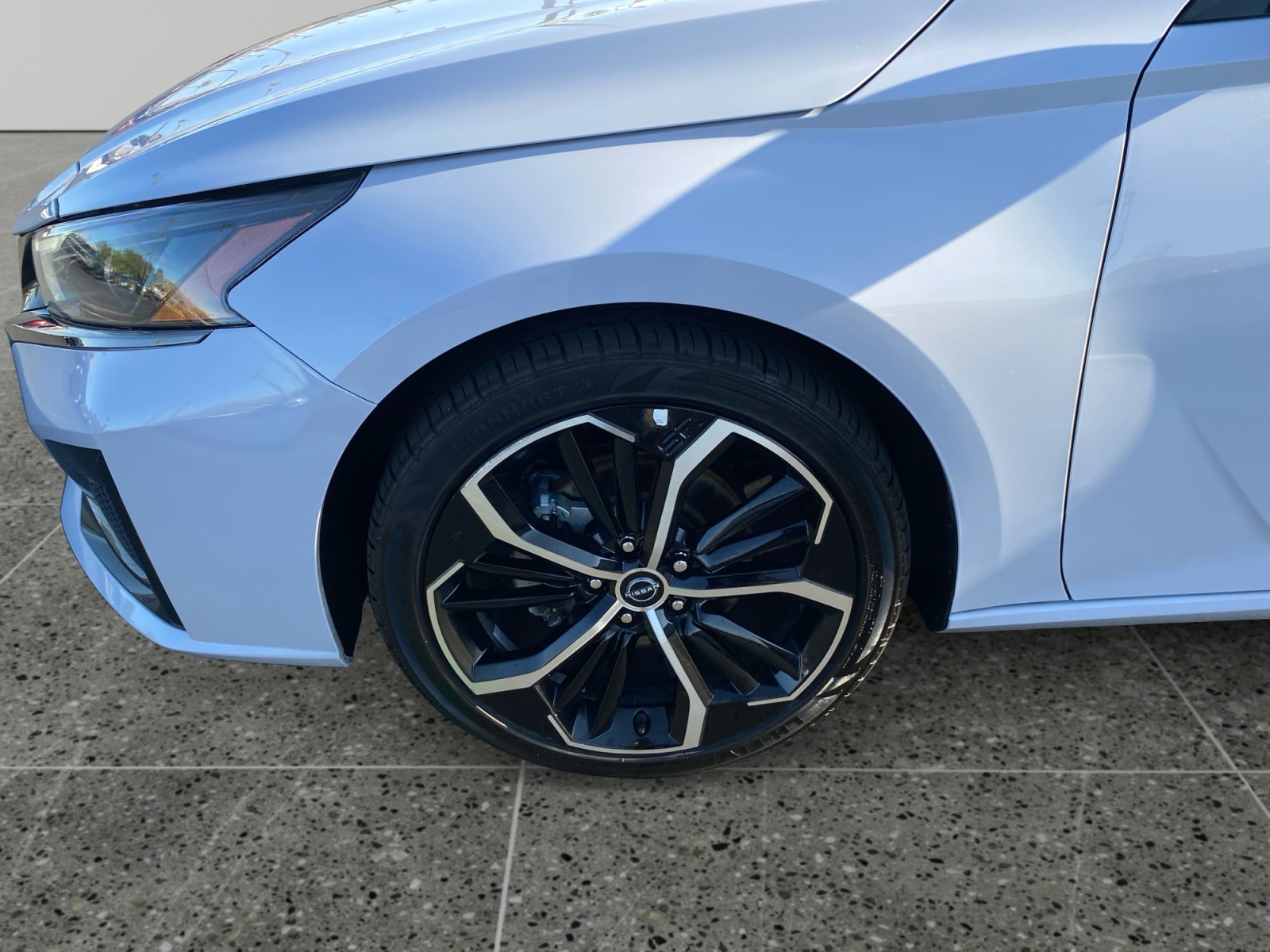 2024 Nissan Altima SR - Photo 14