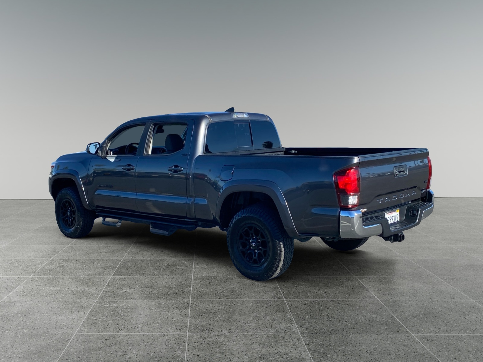 2020 Toyota Tacoma SR5 photo 3