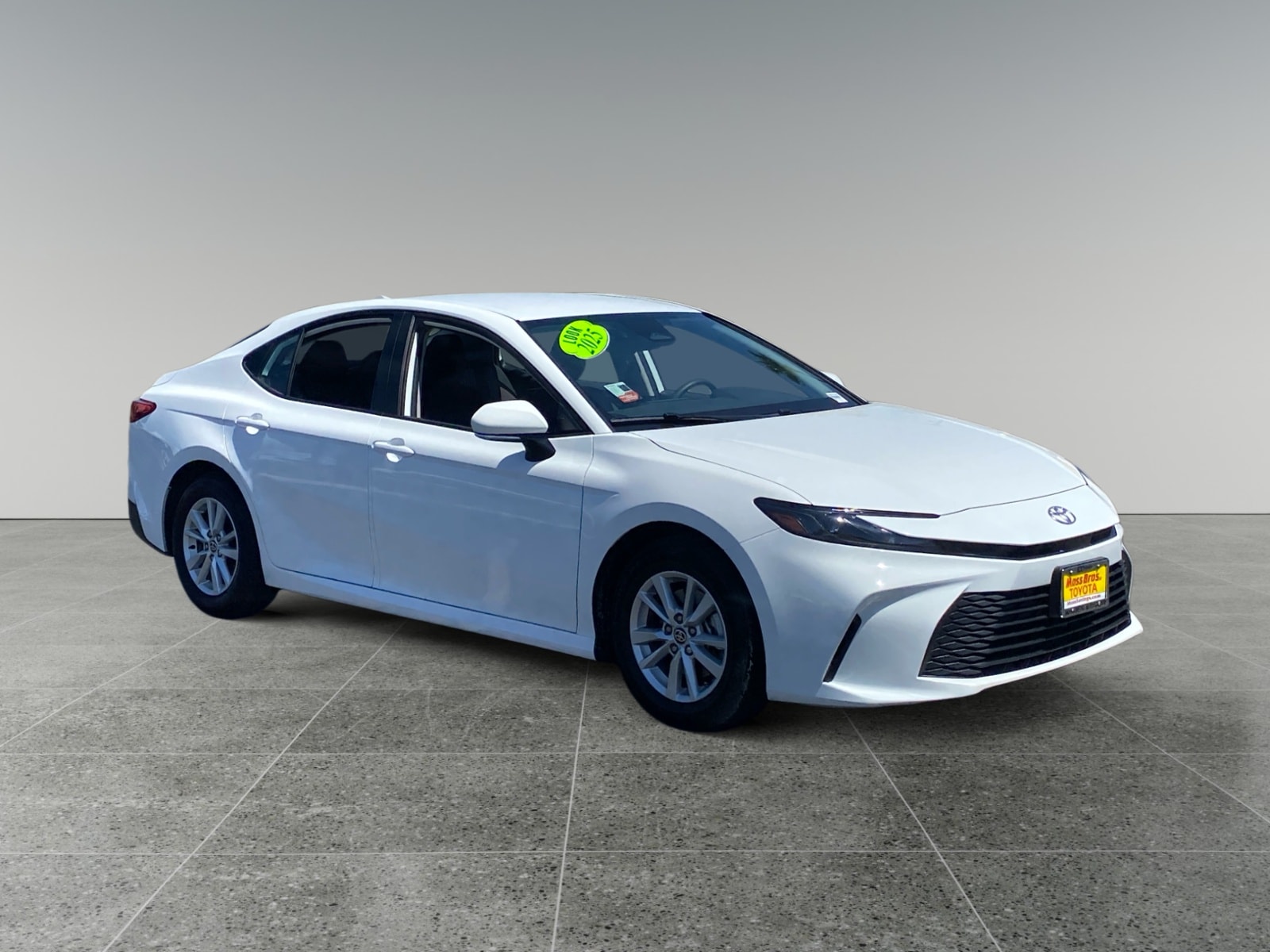 2025 Toyota Camry LE - Photo 7