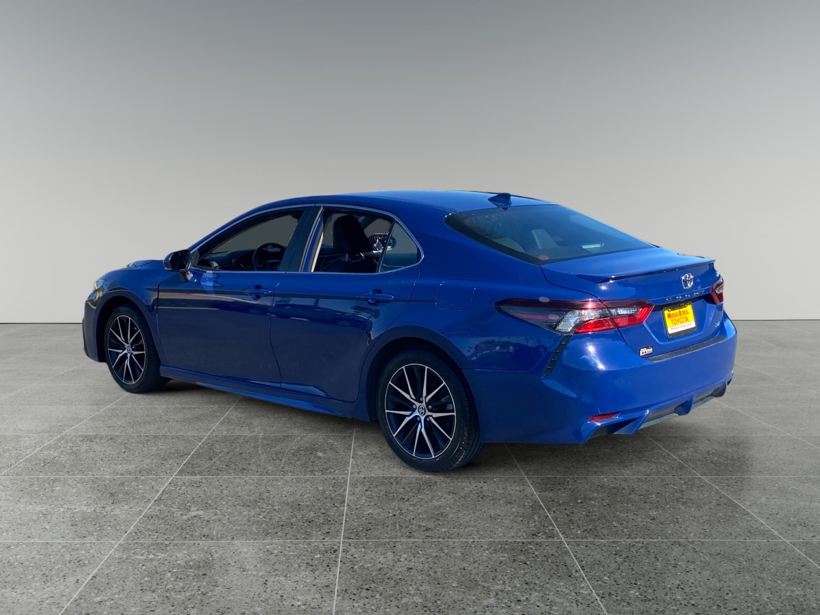 2024 Toyota Camry SE photo 3