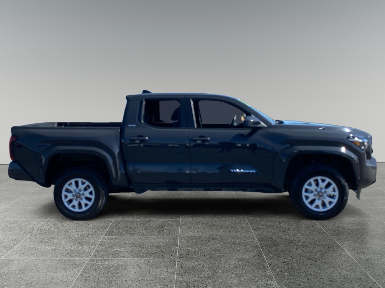 2024 Toyota Tacoma SR5 photo 6