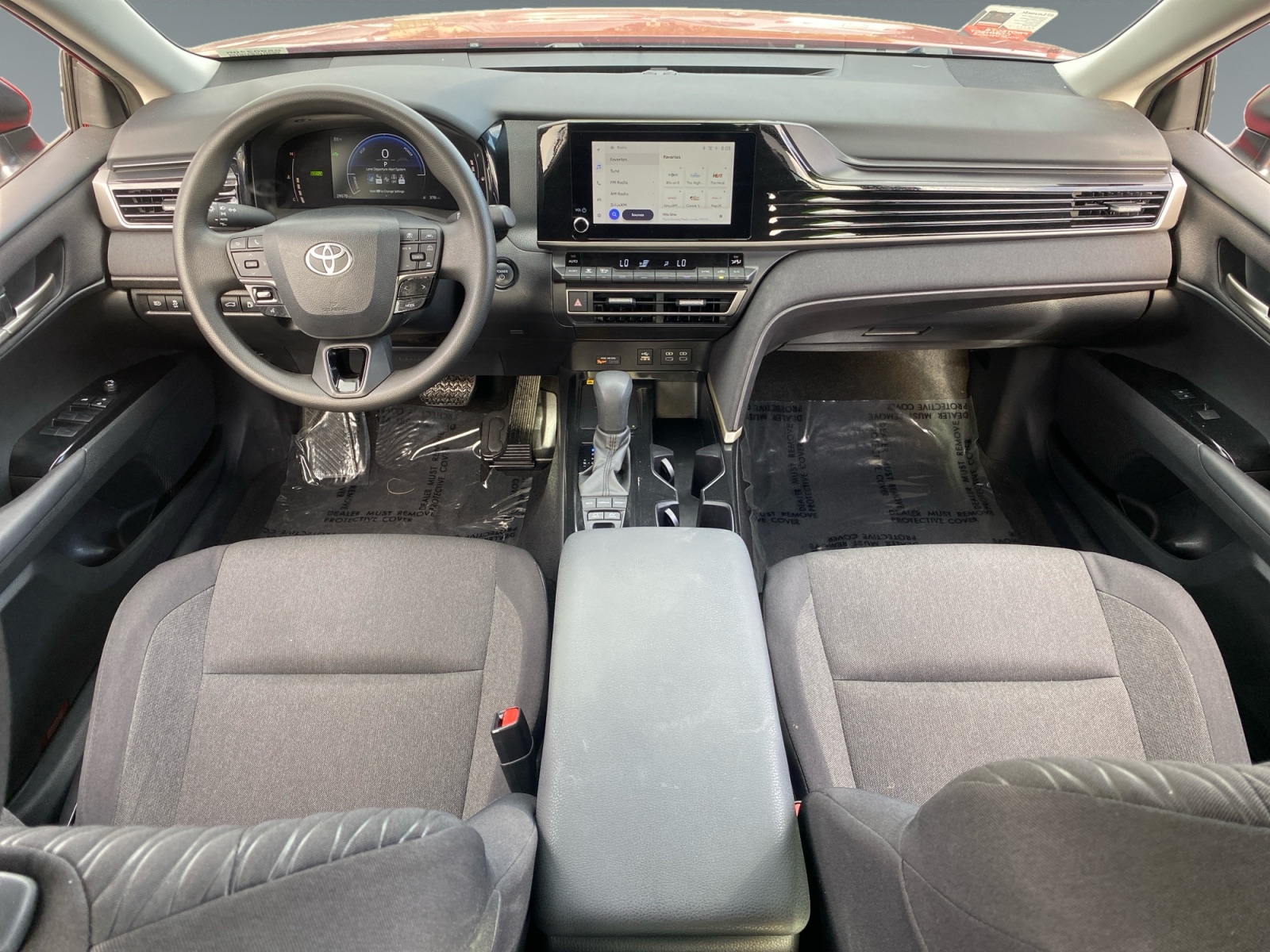 2025 Toyota Camry LE - Photo 10