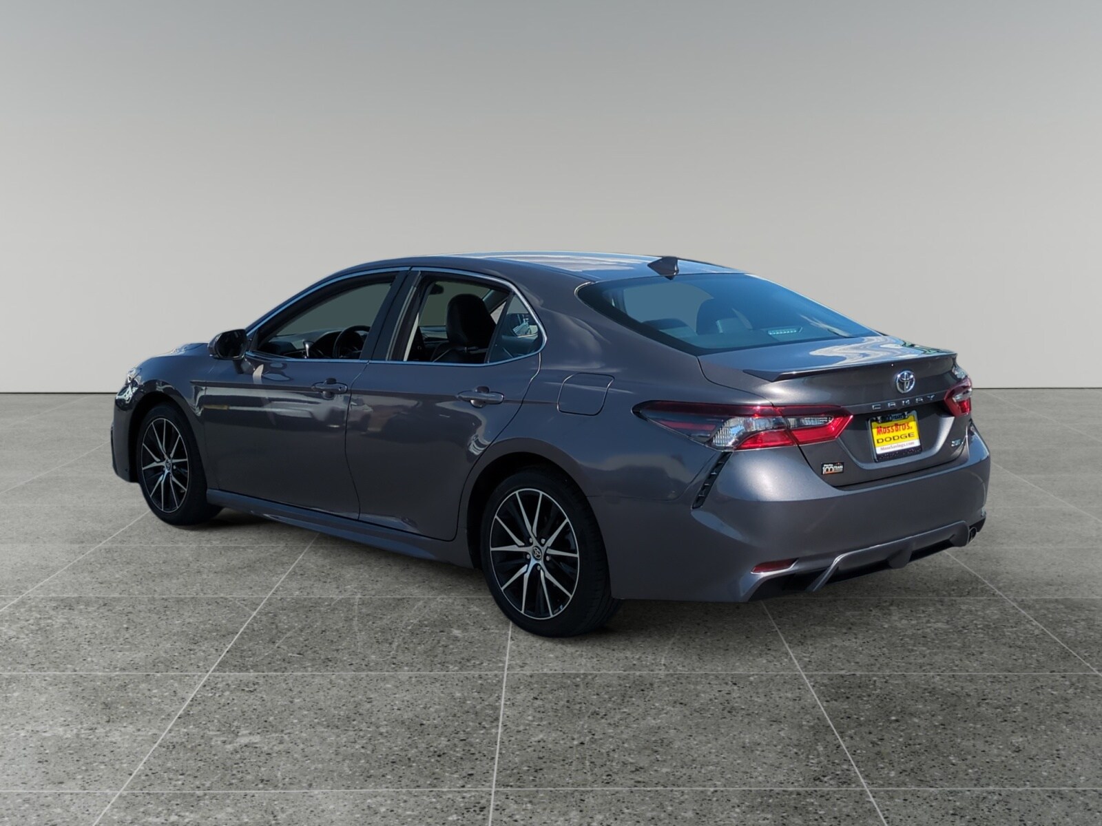 2023 Toyota Camry SE photo 3