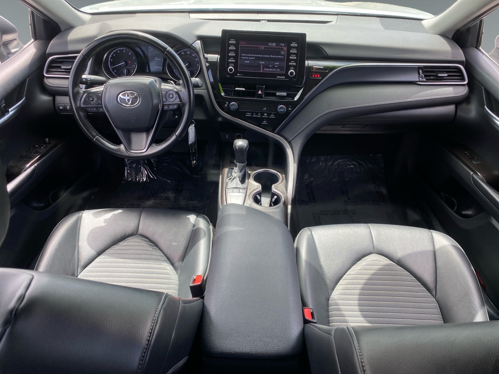 2023 Toyota Camry SE - Photo 10