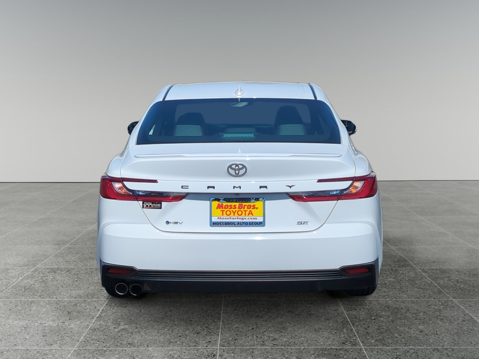 2025 Toyota Camry SE photo 4