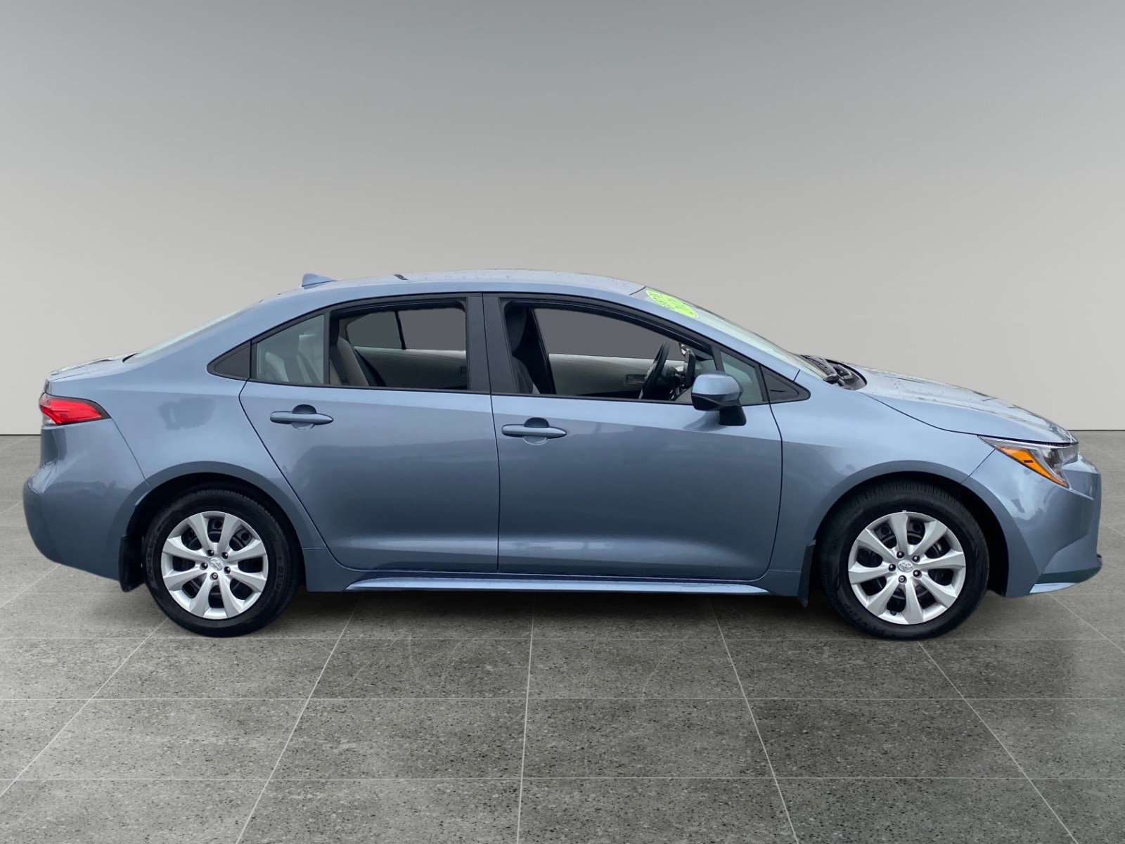 2026 Toyota Corolla LE - Photo 6