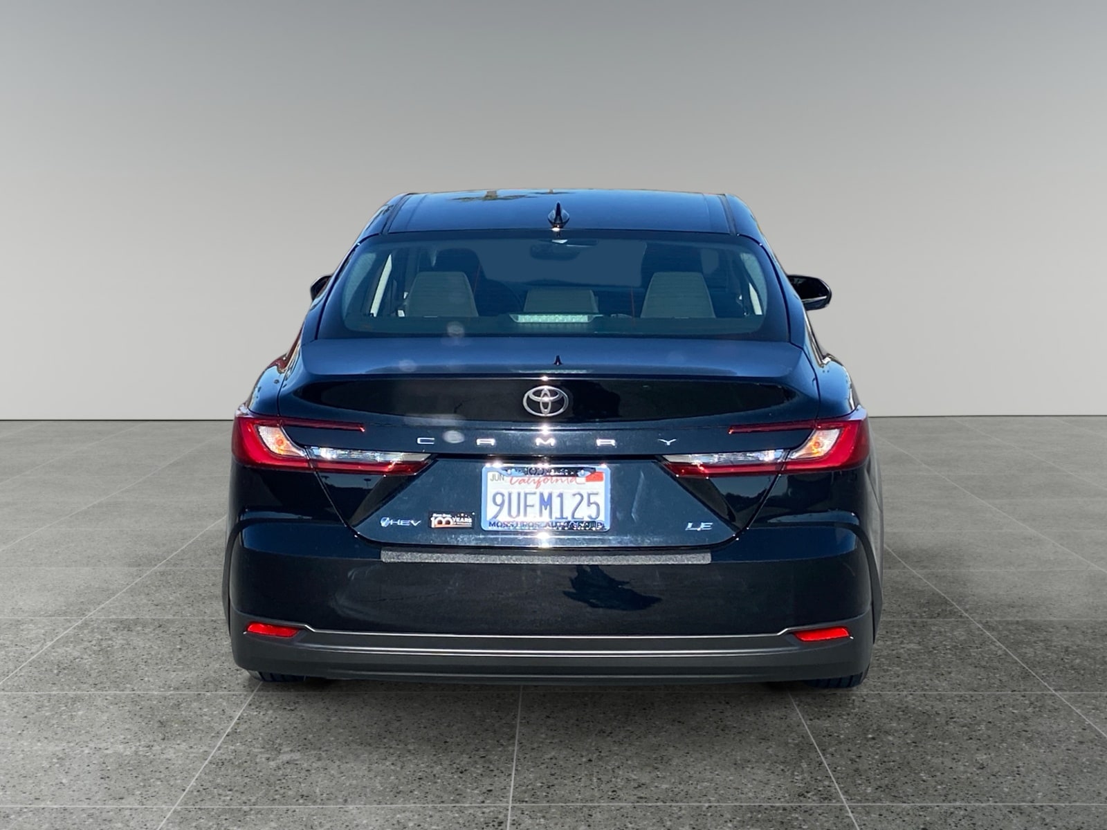 2025 Toyota Camry LE photo 4