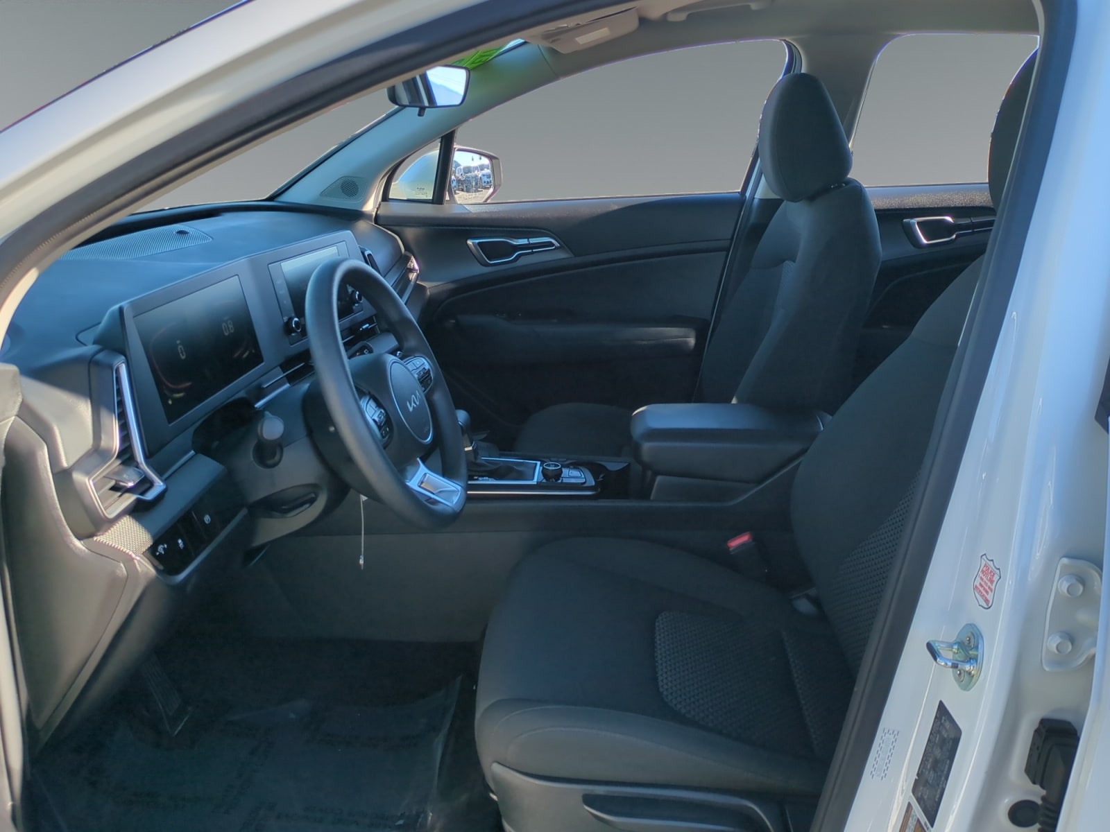 2024 Kia Sportage LX - Photo 9