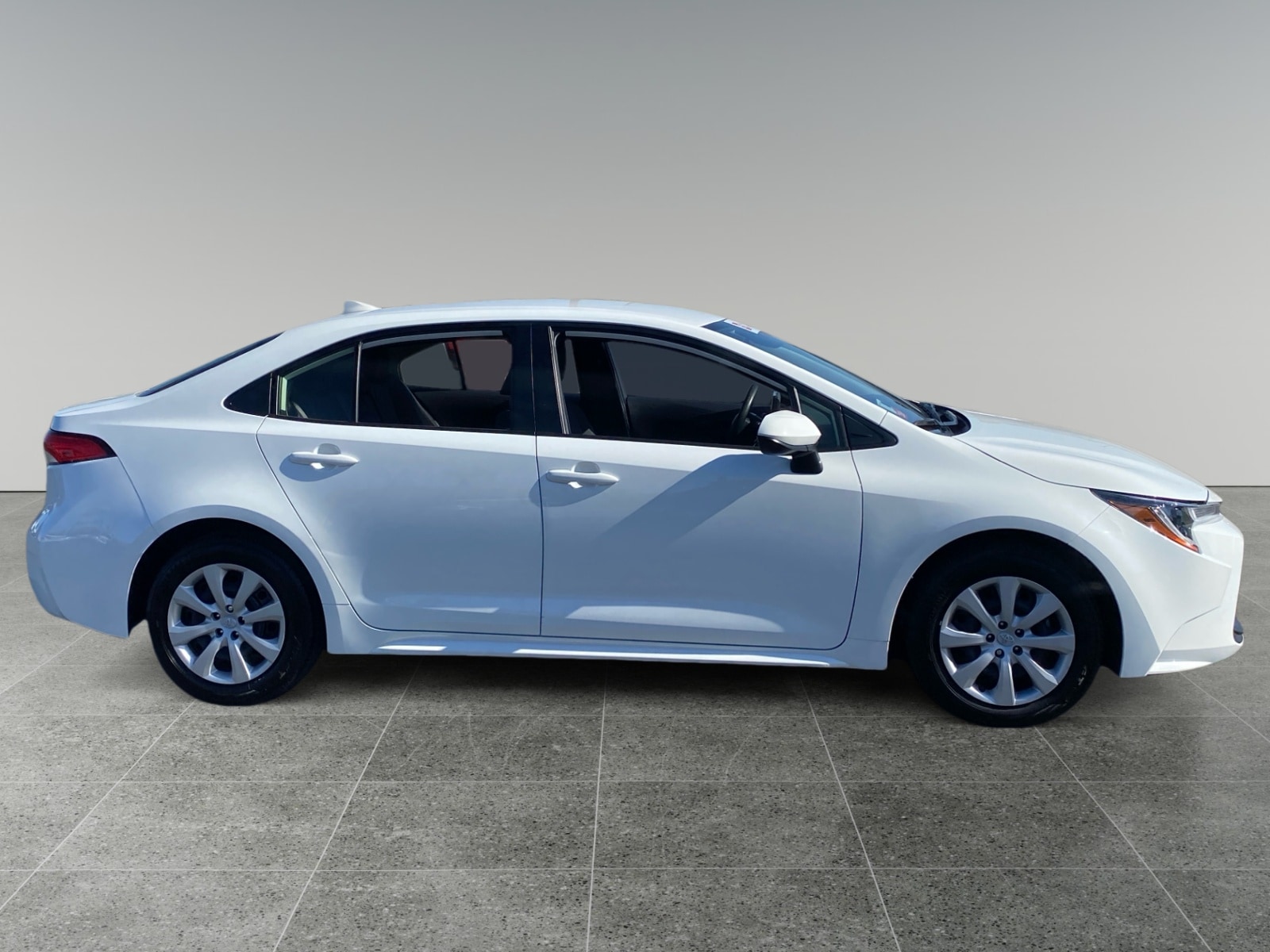2026 Toyota Corolla LE - Photo 6