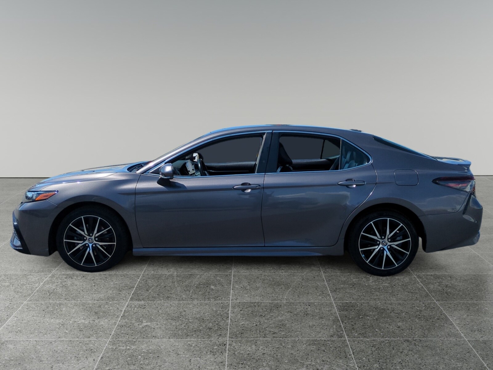2023 Toyota Camry SE photo 2