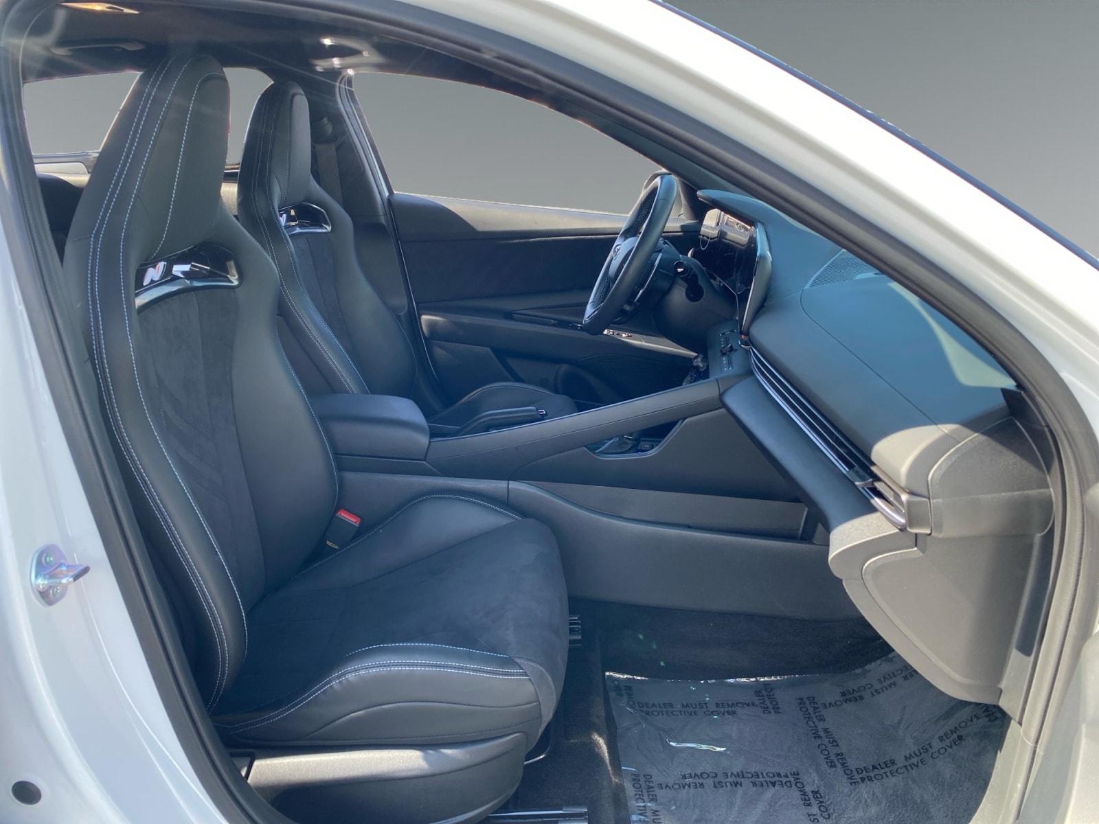 2025 Hyundai Elantra N - Photo 15