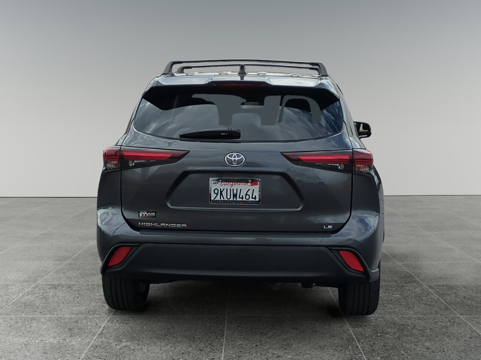2024 Toyota Highlander LE photo 4