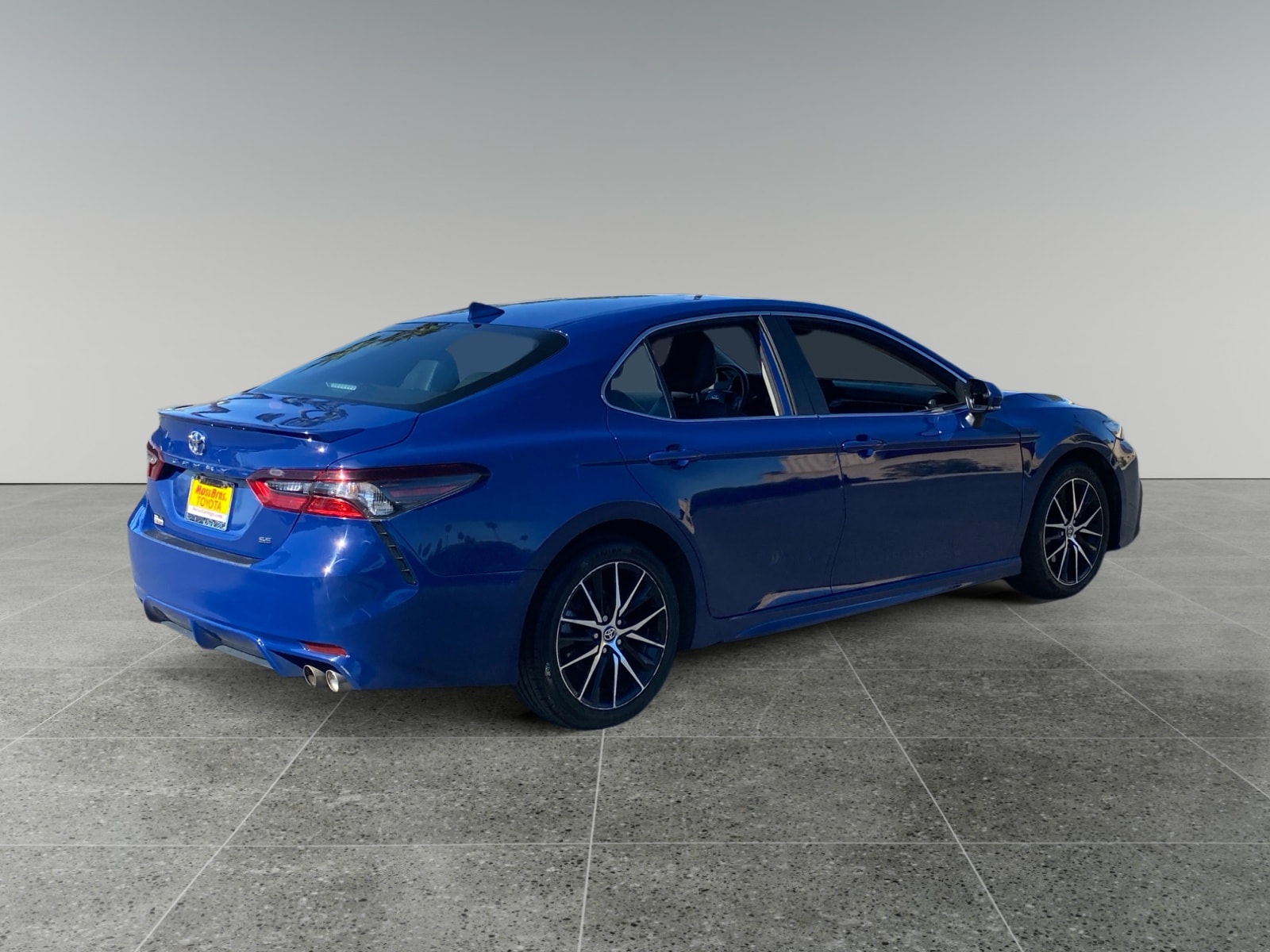 2024 Toyota Camry SE photo 5