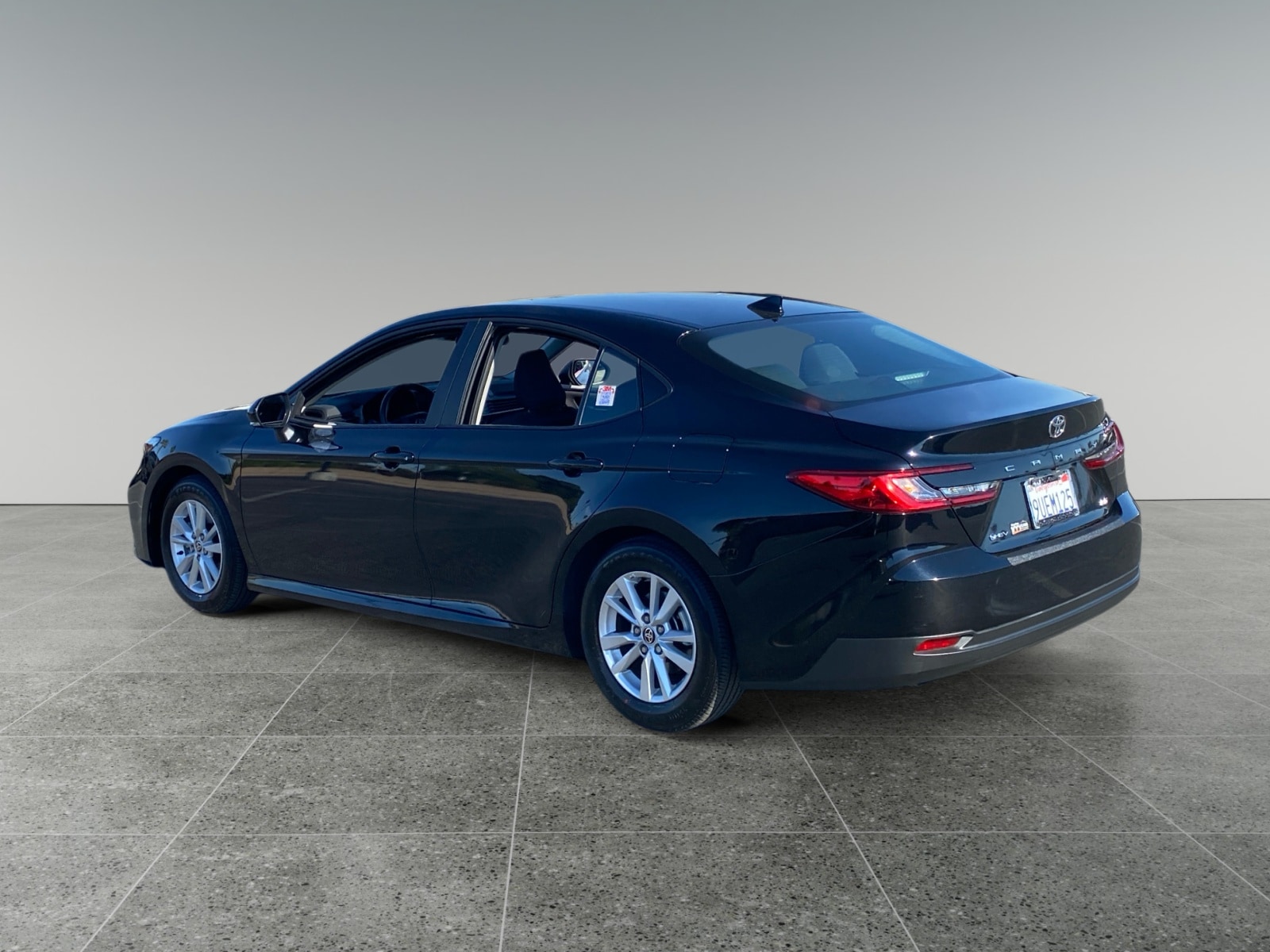 2025 Toyota Camry LE photo 3