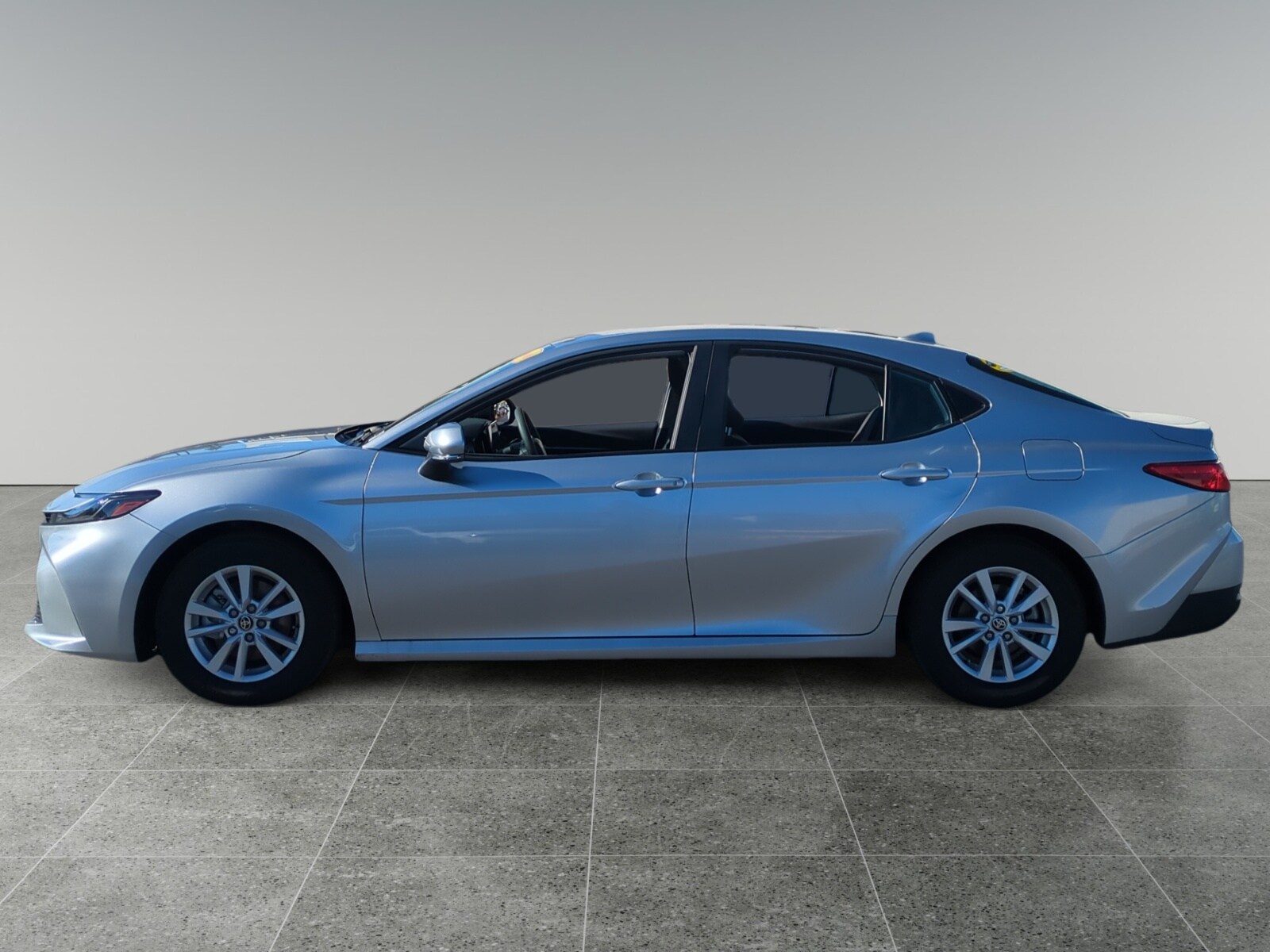 2025 Toyota Camry LE photo 2