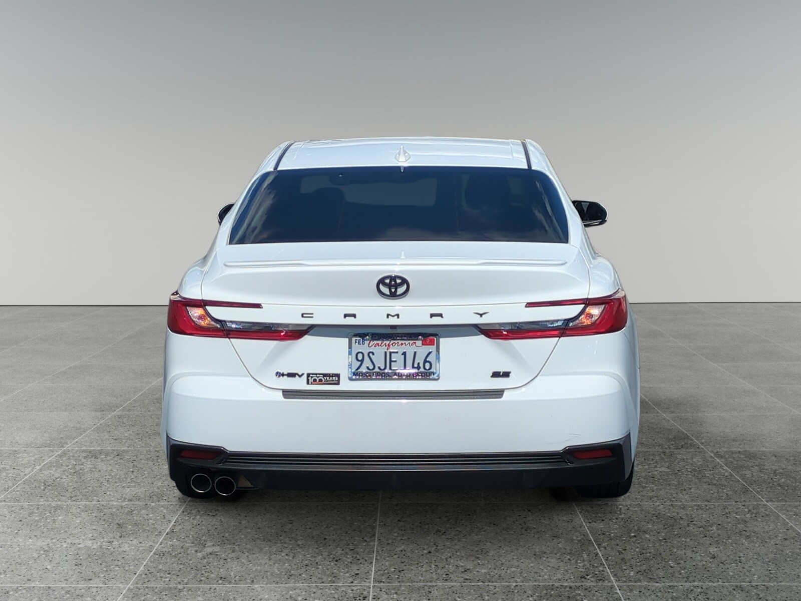 2025 Toyota Camry SE photo 4