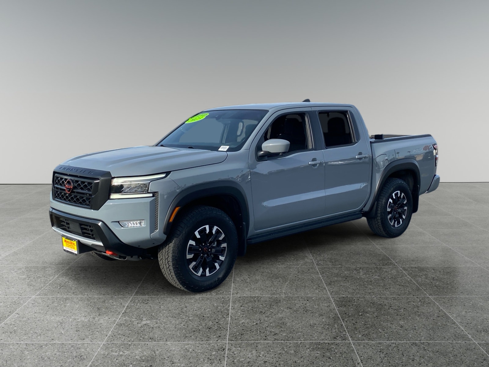 2023 Nissan Frontier PRO-4X Crew Cab 4WD